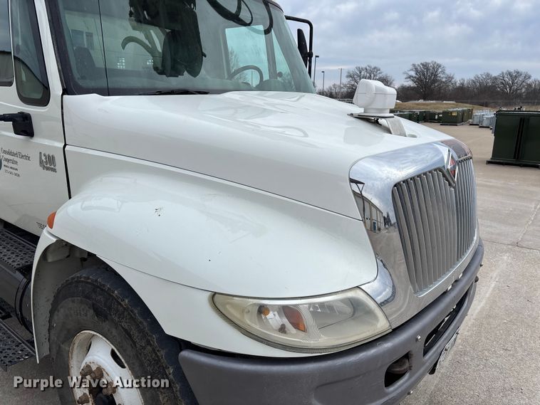 image for item FB3041 2007 International 4300 digger derrick truck