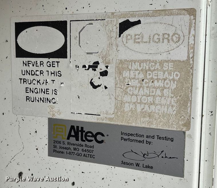 image for item FB3041 2007 International 4300 digger derrick truck