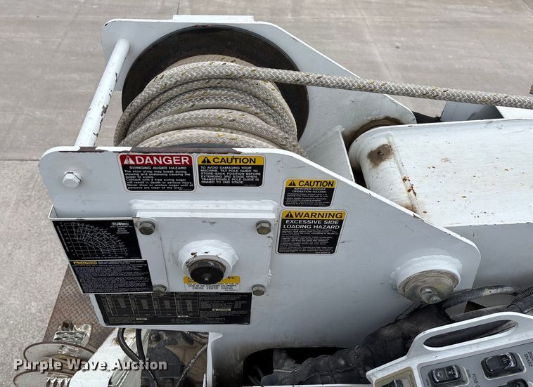 image for item FB3041 2007 International 4300 digger derrick truck