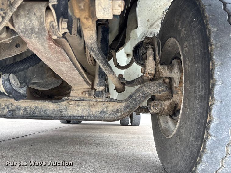 image for item FB3041 2007 International 4300 digger derrick truck