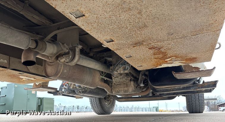 image for item FB3041 2007 International 4300 digger derrick truck