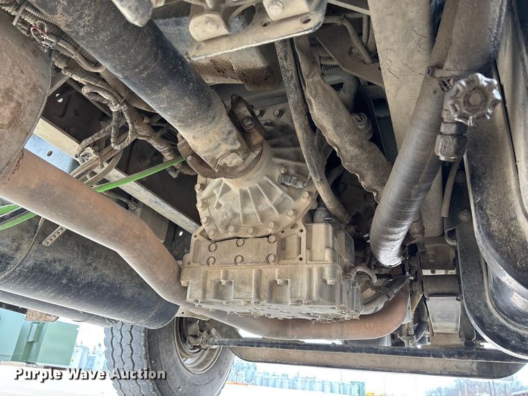 image for item FB3041 2007 International 4300 digger derrick truck