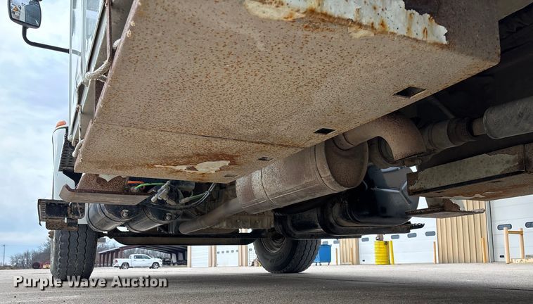 image for item FB3041 2007 International 4300 digger derrick truck