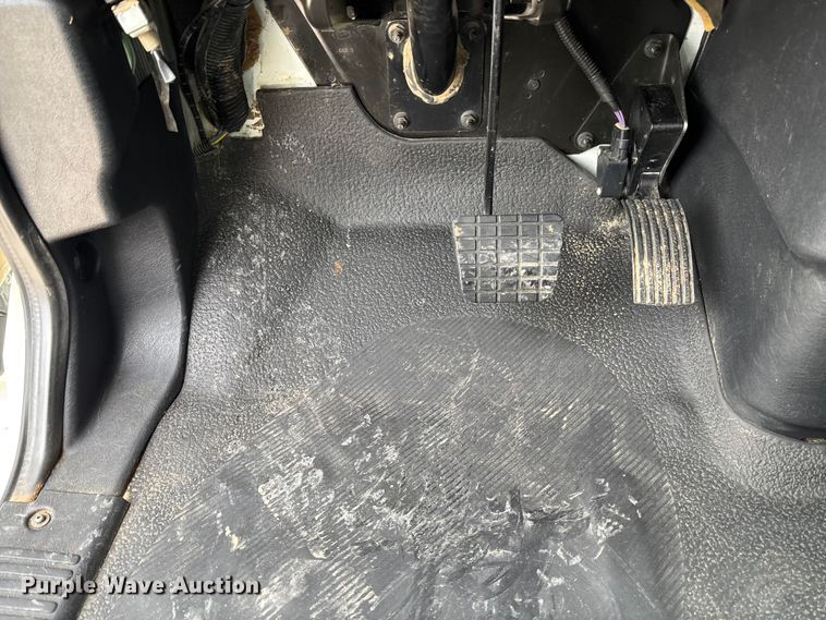 image for item FB3041 2007 International 4300 digger derrick truck