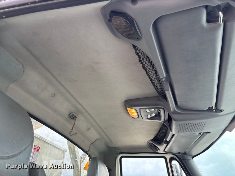 image for item FB3041 2007 International 4300 digger derrick truck