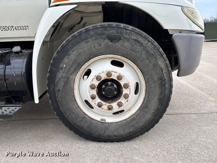 image for item FB3041 2007 International 4300 digger derrick truck