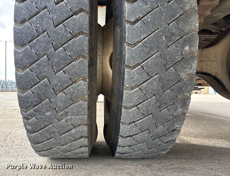 image for item FB3041 2007 International 4300 digger derrick truck