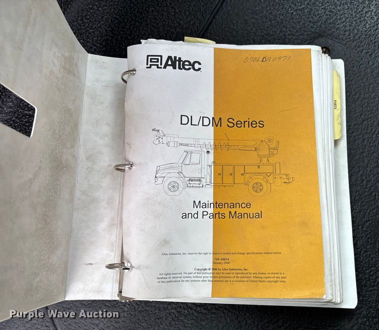 image for item FB3041 2007 International 4300 digger derrick truck