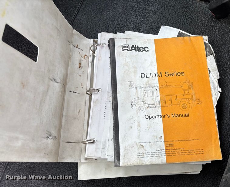 image for item FB3041 2007 International 4300 digger derrick truck