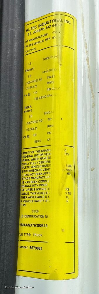 image for item FB3041 2007 International 4300 digger derrick truck