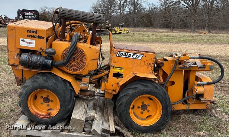 image for item FB3049 Case Mini-Sneaker cable plow