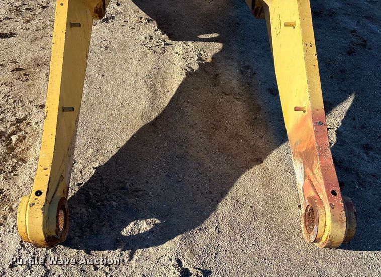 image for item FB3052 Caterpillar 963B crawler loader arms
