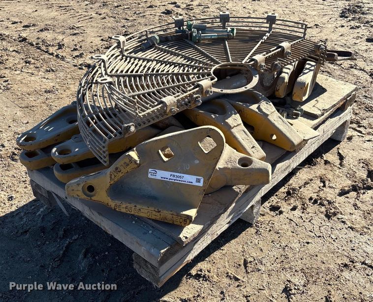 image for item FB3057 Caterpillar 963B parts