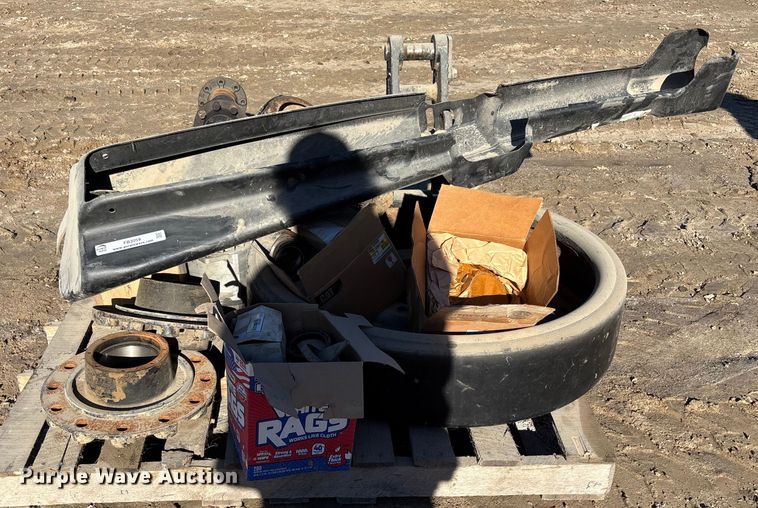 image for item FB3059 Challenger 855C tractor parts