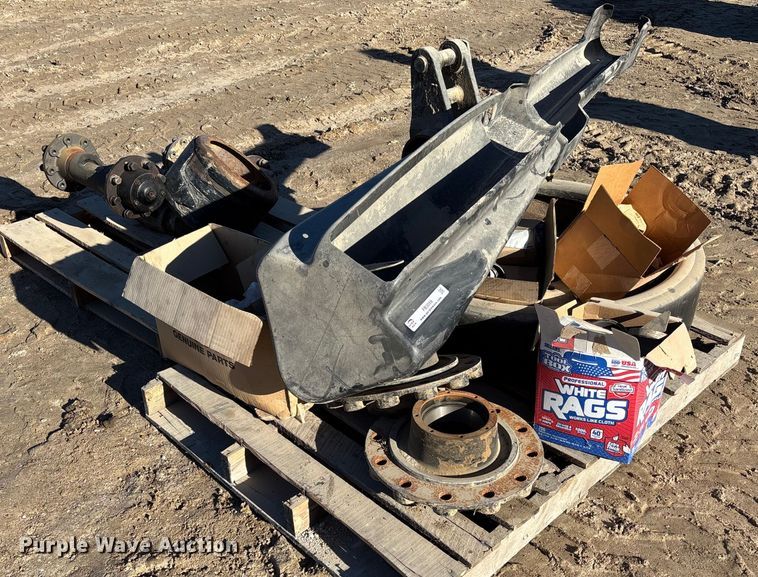 image for item FB3059 Challenger 855C tractor parts