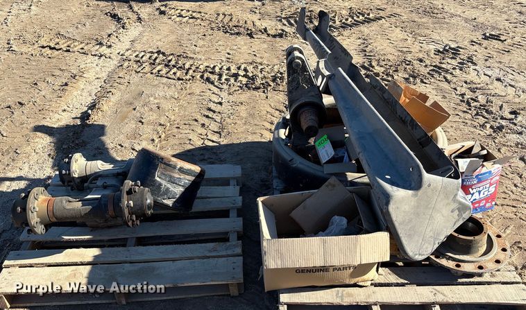 image for item FB3059 Challenger 855C tractor parts