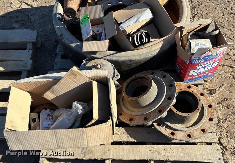 image for item FB3059 Challenger 855C tractor parts