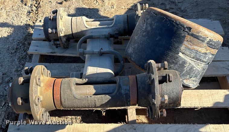 image for item FB3059 Challenger 855C tractor parts