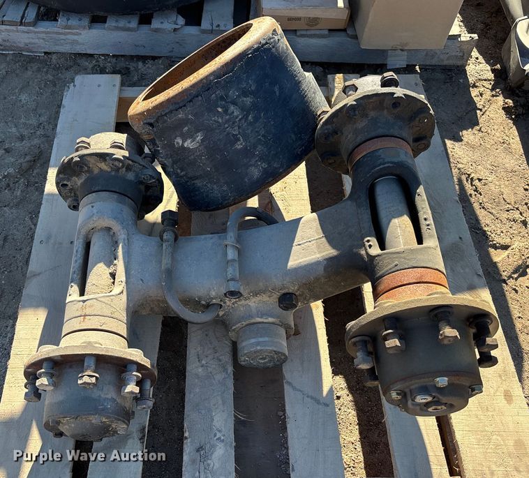 image for item FB3059 Challenger 855C tractor parts