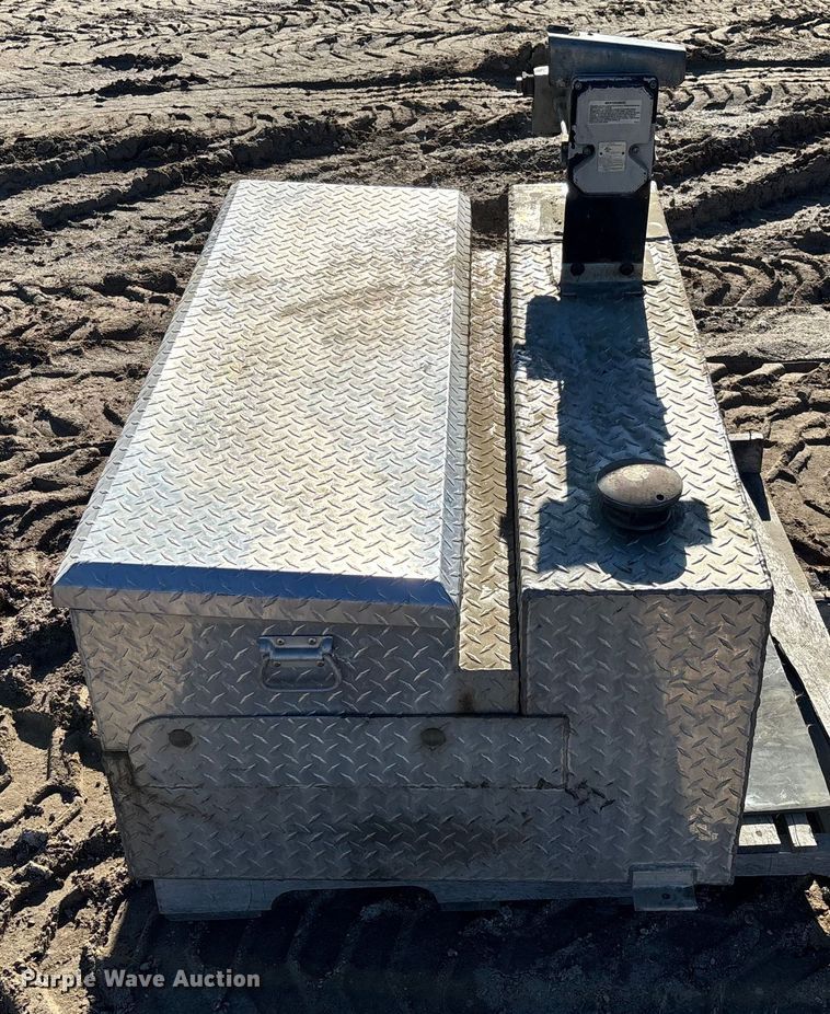 image for item FB3060 Delta fuel tank