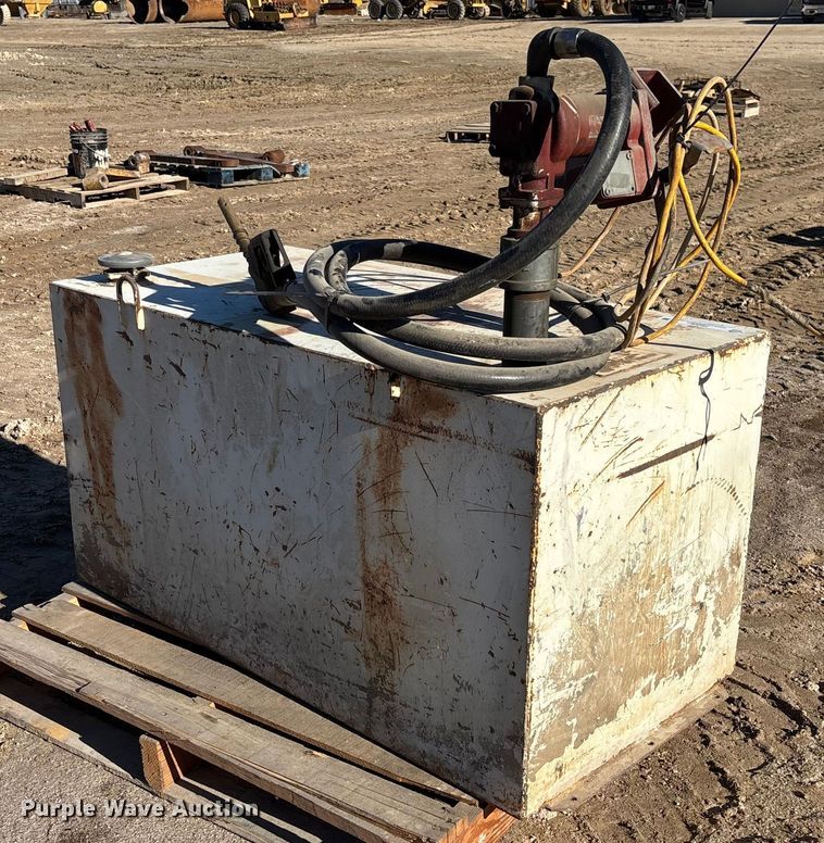 image for item FB3061 Delta fuel tank