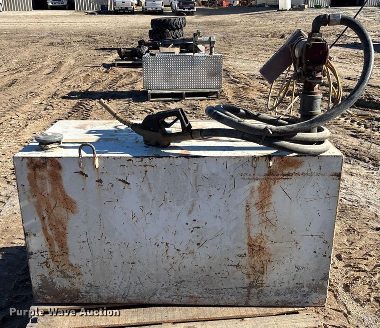 image for item FB3061 Delta fuel tank