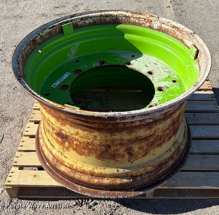 image for item FB3066 Tractor wheel