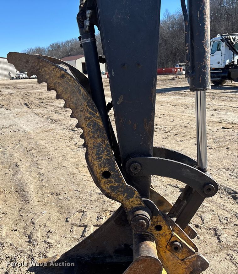 image for item FB3068 2012 John Deere 50D mini excavator