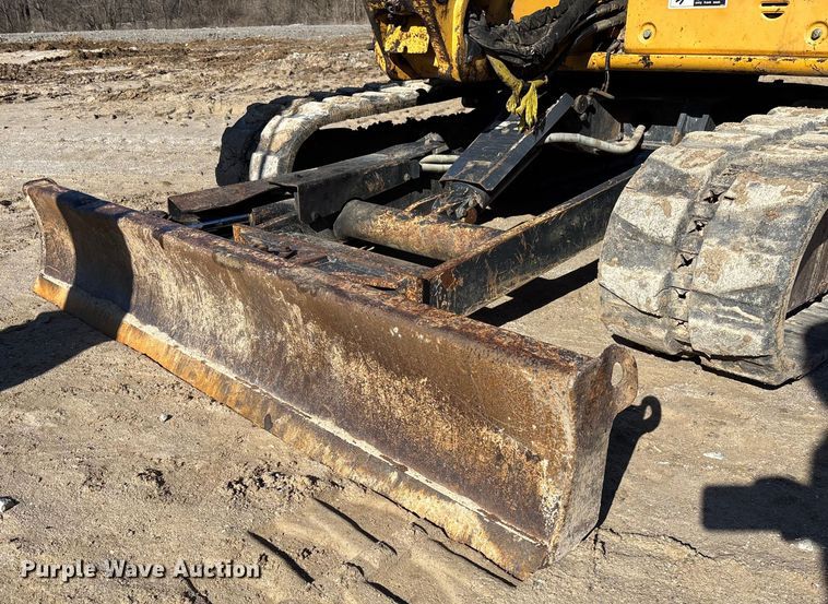 image for item FB3068 2012 John Deere 50D mini excavator