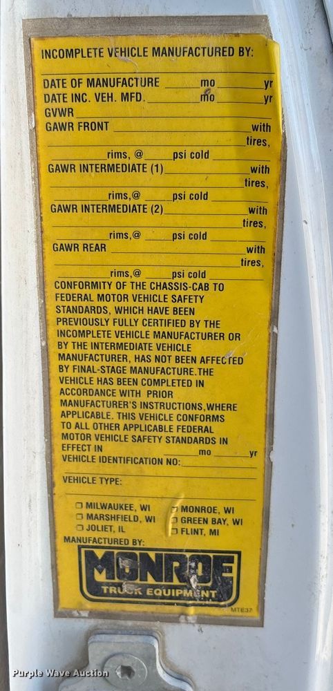 image for item FB3070 2005 Chevrolet Silverado 3500 flatbed pickup truck