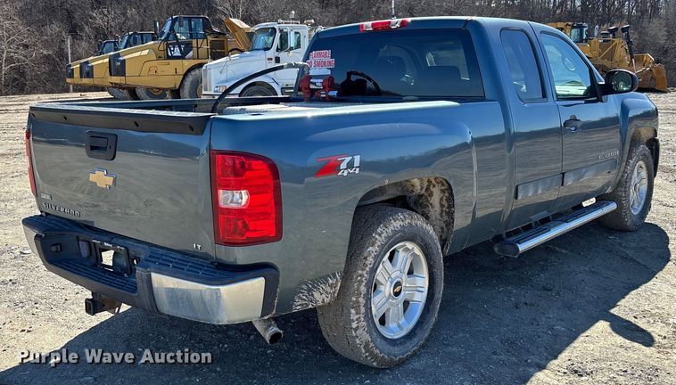 image for item FB3071 2009 Chevrolet Silverado 1500 Ext. Cab pickup truck