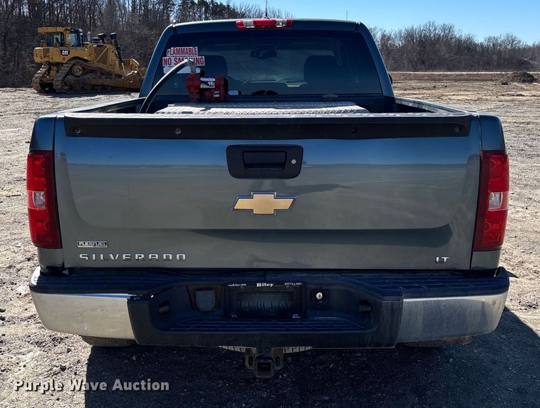 image for item FB3071 2009 Chevrolet Silverado 1500 Ext. Cab pickup truck