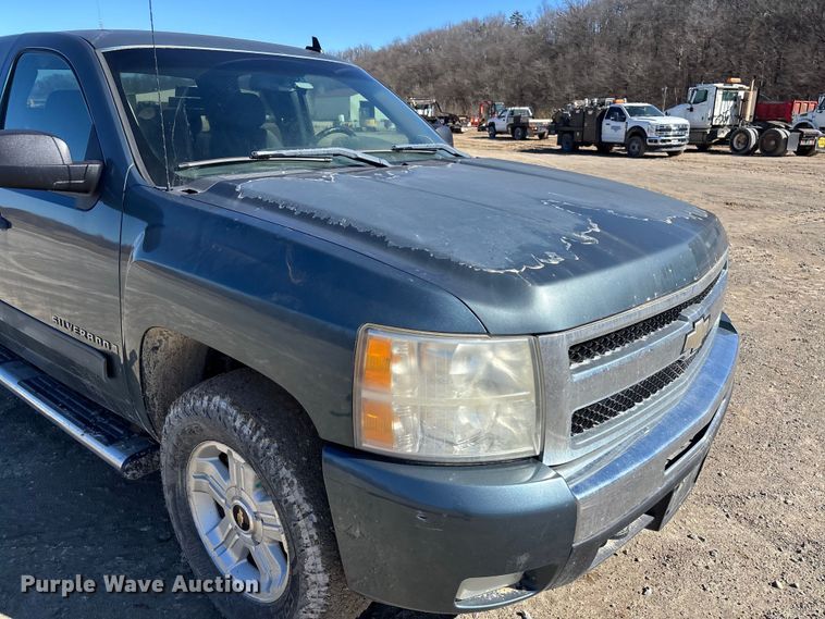 image for item FB3071 2009 Chevrolet Silverado 1500 Ext. Cab pickup truck