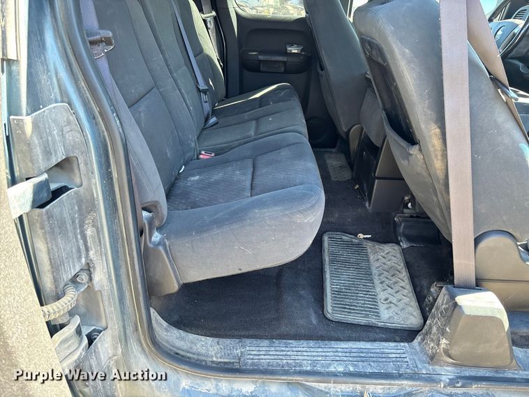 image for item FB3071 2009 Chevrolet Silverado 1500 Ext. Cab pickup truck