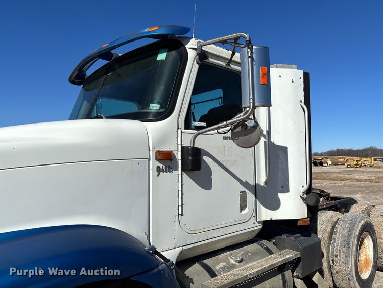 image for item FB3074 2006 International 9400i semi truck