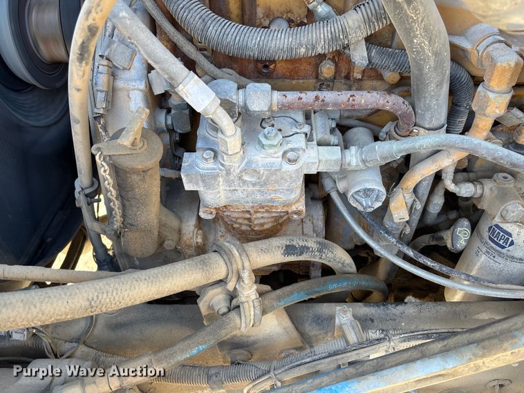 image for item FB3074 2006 International 9400i semi truck