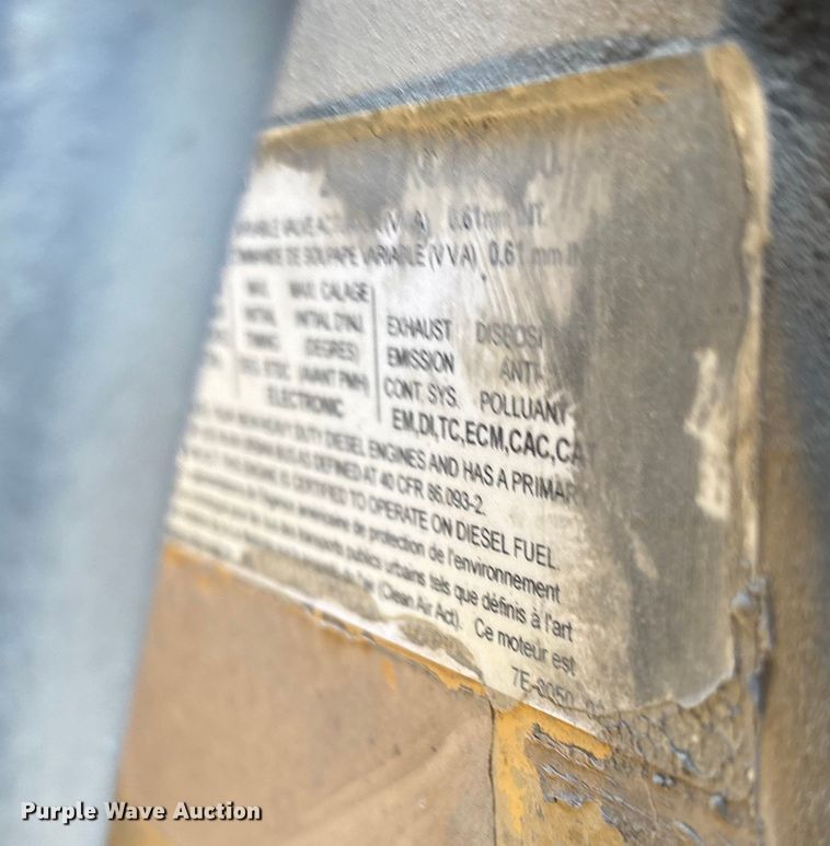 image for item FB3074 2006 International 9400i semi truck