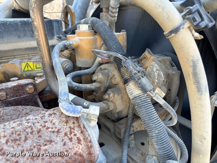 image for item FB3074 2006 International 9400i semi truck