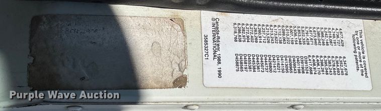 image for item FB3074 2006 International 9400i semi truck