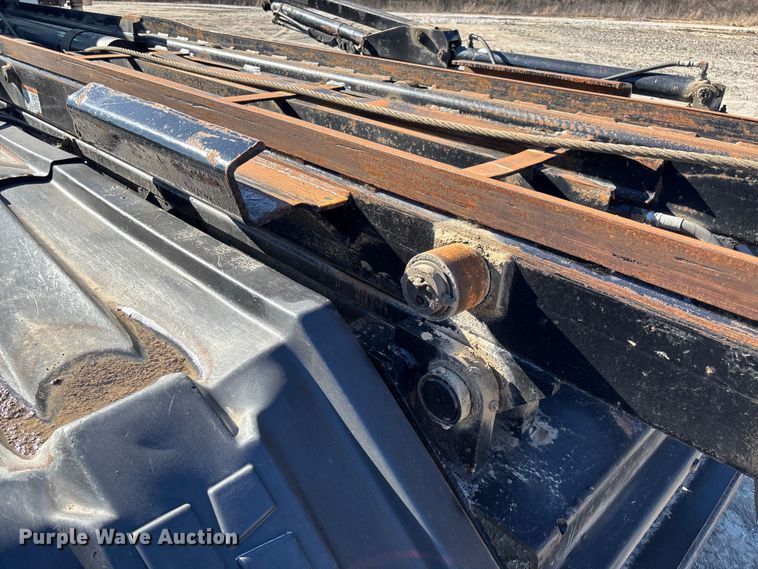 image for item FB3075 2007 Mack CV713 roll-off container truck