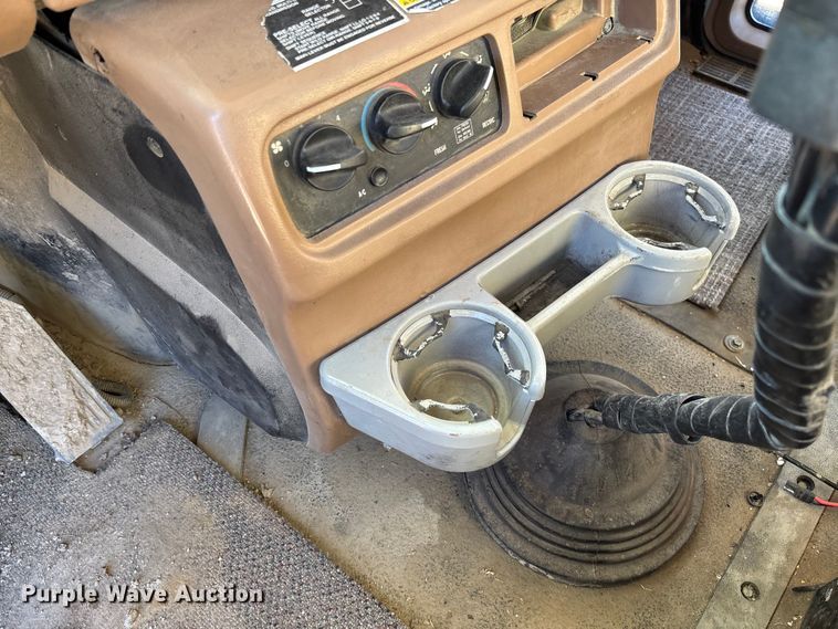 image for item FB3075 2007 Mack CV713 roll-off container truck