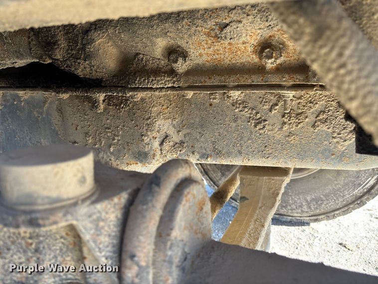 image for item FB3075 2007 Mack CV713 roll-off container truck