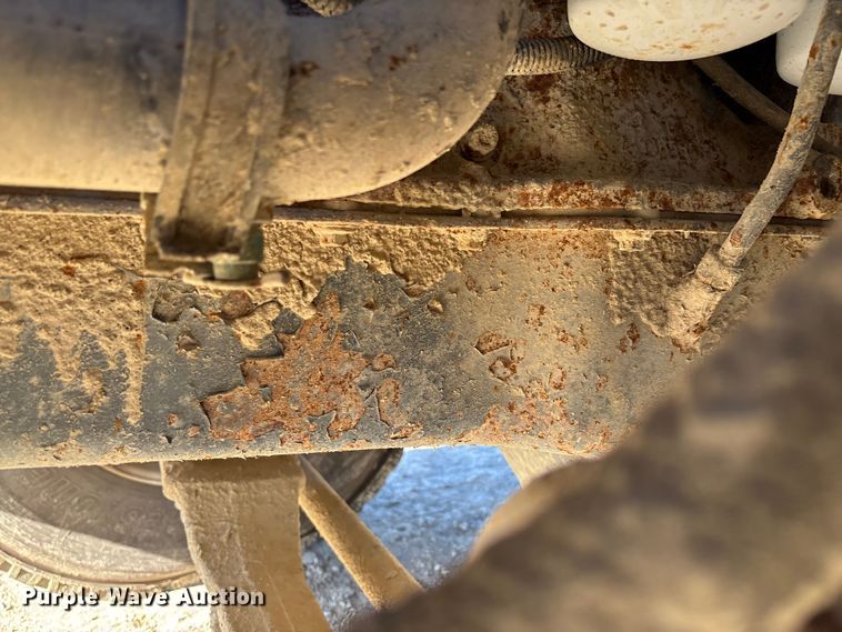 image for item FB3075 2007 Mack CV713 roll-off container truck