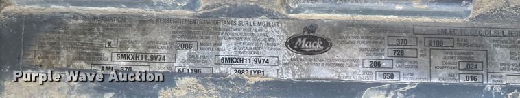 image for item FB3075 2007 Mack CV713 roll-off container truck