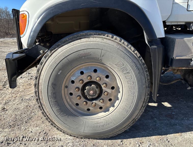 image for item FB3075 2007 Mack CV713 roll-off container truck