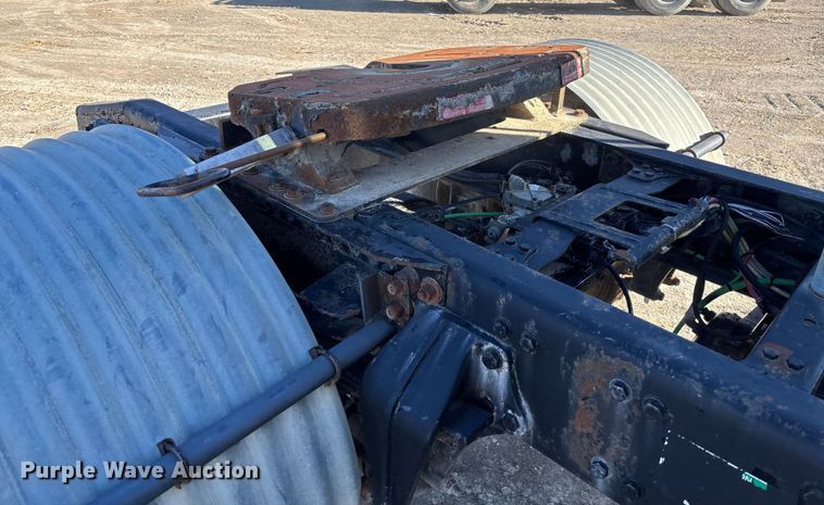 image for item FB3076 2007 Freightliner M2112 semi truck