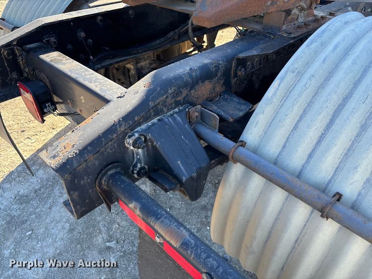 image for item FB3076 2007 Freightliner M2112 semi truck