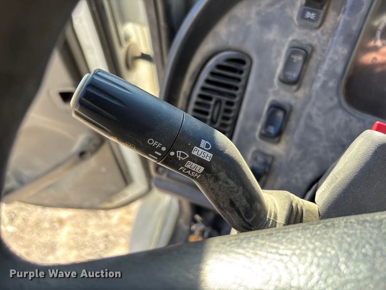 image for item FB3076 2007 Freightliner M2112 semi truck