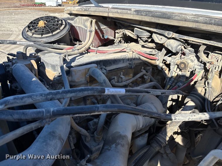 image for item FB3076 2007 Freightliner M2112 semi truck