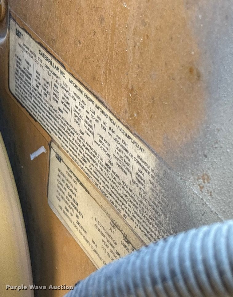 image for item FB3076 2007 Freightliner M2112 semi truck